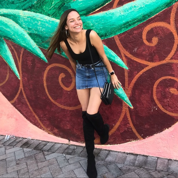 Meet your Posher, Valerie - Picture 1 of 1